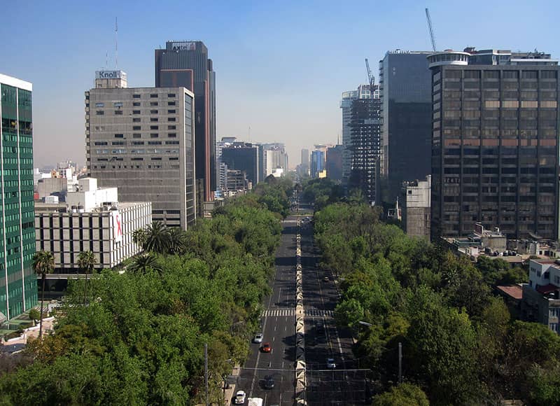 Línea en escala de paisaje